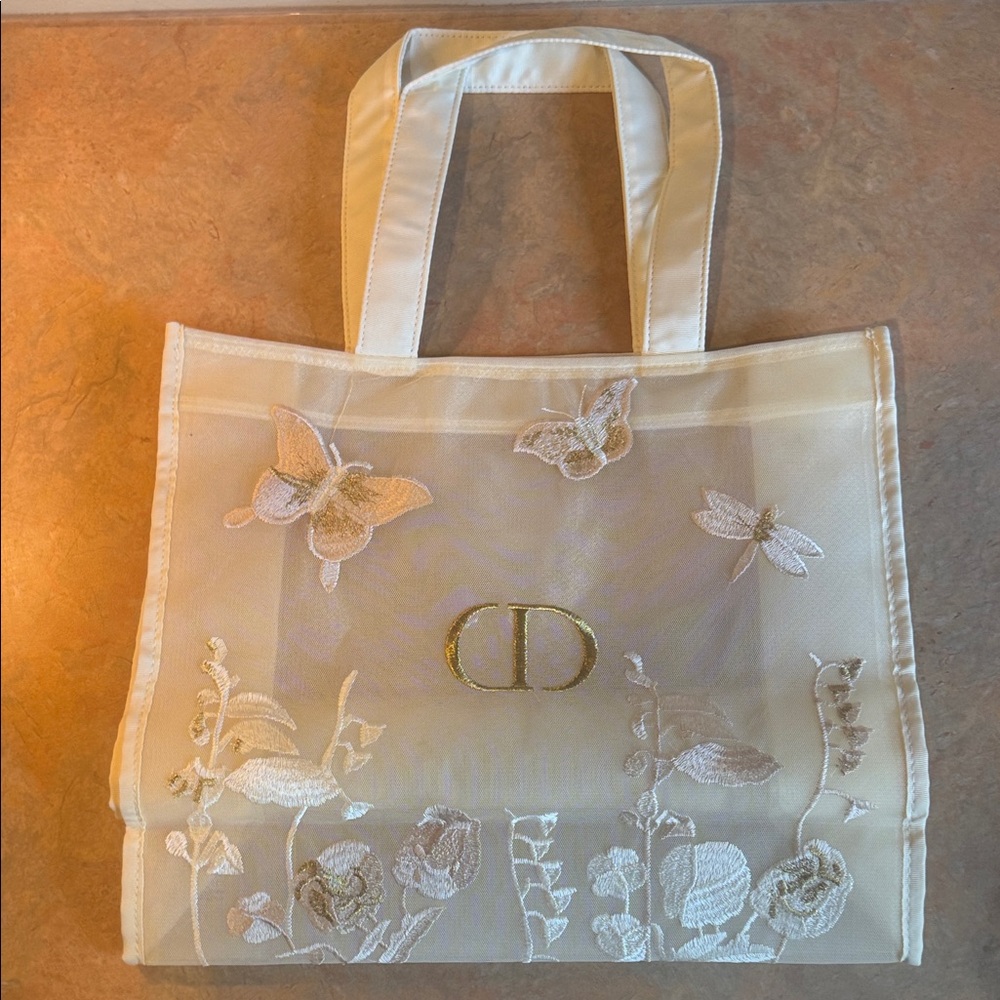 Elegant Dior Cream Tote Bag with Floral Embroidery